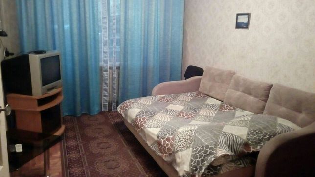 Снять посуточно квартиру в Запорожье на ул. 40 лет Победы 81-б за 300 грн. 
