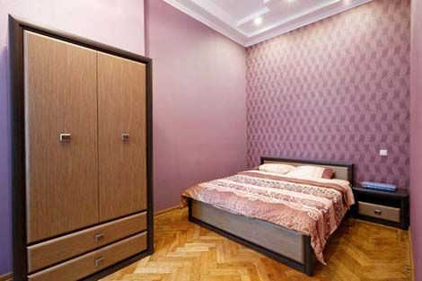 Rent daily an apartment in Lviv on the St. Lychakivska per 680 uah. 