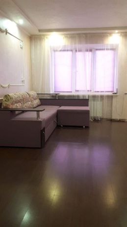 Rent an apartment in Kyiv on the St. Yaltynska 8 per 8700 uah. 