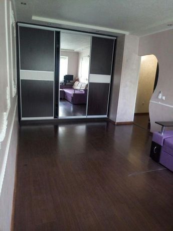 Rent an apartment in Kyiv on the St. Yaltynska 8 per 8700 uah. 