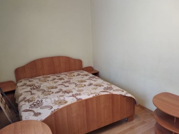 Rent an apartment in Zhytomyr per 3300 uah. 