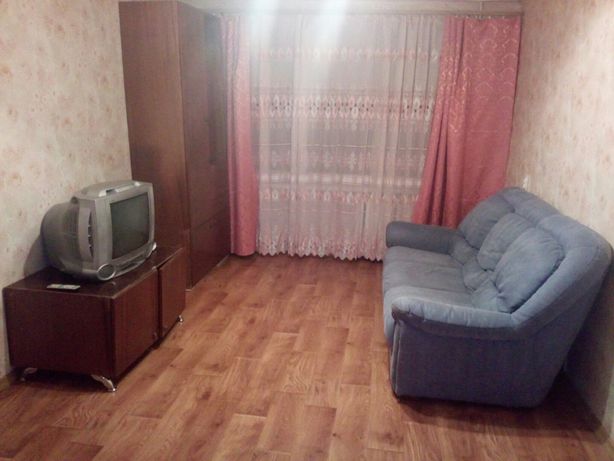 Rent an apartment in Kyiv near Metro Dorohozhichi per 10000 uah. 