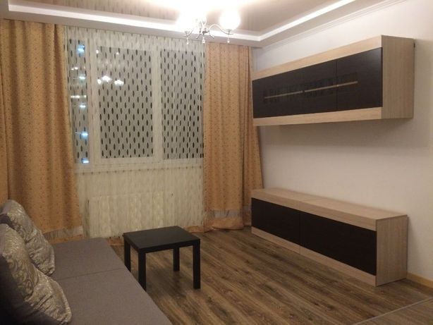 Снять квартиру в Киеве на ул. Герцена 35а за 12500 грн. 