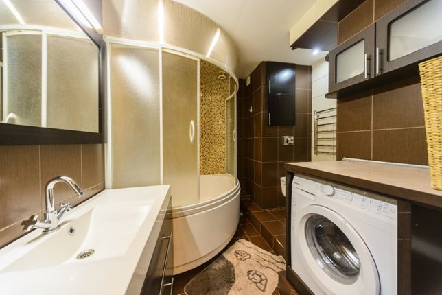 Rent daily an apartment in Kyiv on the Nezalezhnosti maidan 100 per 1000 uah. 