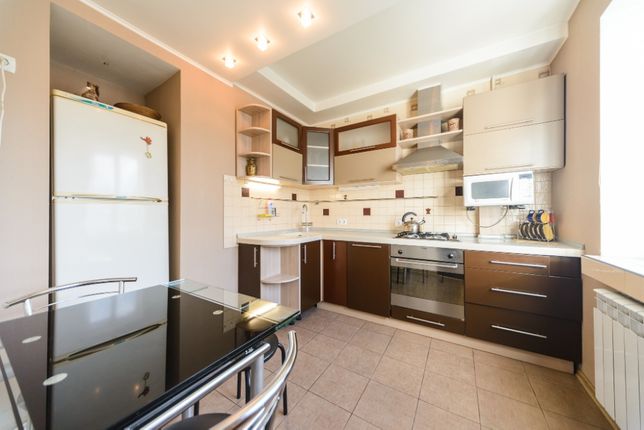 Rent daily an apartment in Kyiv on the Nezalezhnosti maidan 100 per 1000 uah. 
