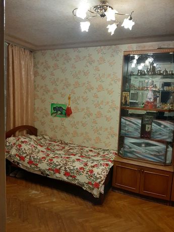 Снять комнату в Киеве на ул. Спокойная за 2500 грн. 