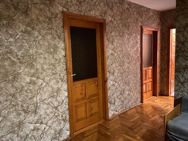 Rent an apartment in Ternopil on the St. Luchakivskoho 12а per 2500 uah. 