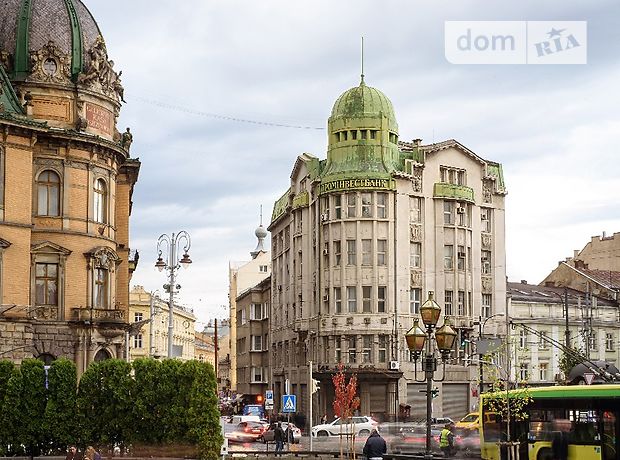Rent an office in Lviv on the Avenue Svobody per 220218 uah. 