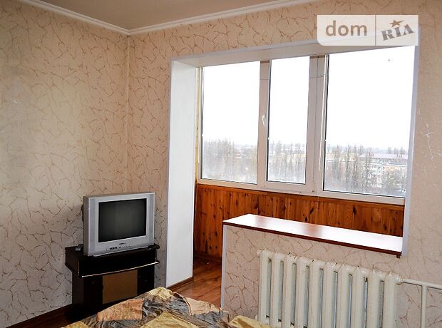 Rent an apartment in Rivne on the St. Verbova per 4000 uah. 
