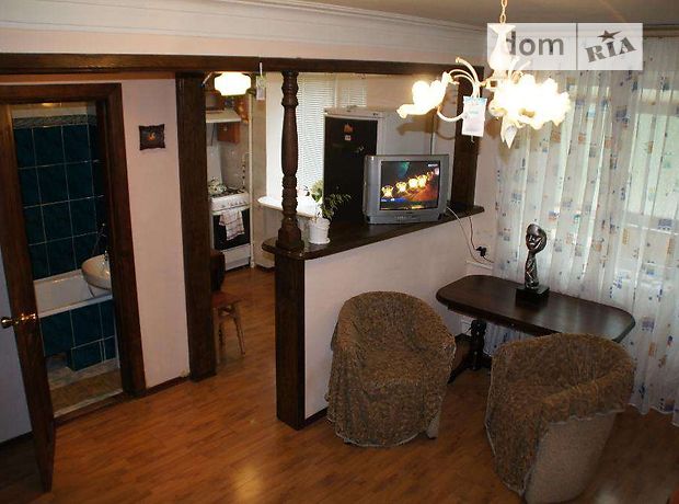 Rent daily an apartment in Zhytomyr on the lane 1-i Zhytnii per 350 uah. 