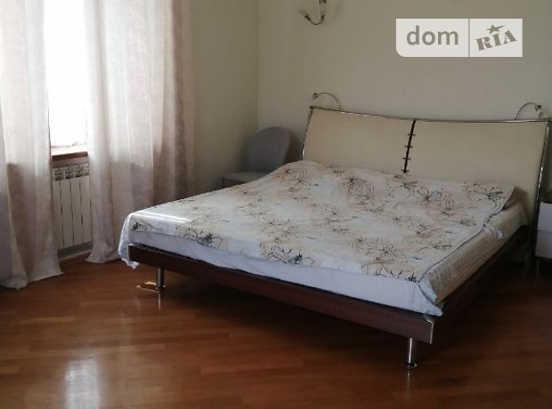 Rent a house in Odesa on the lane Kompasnyi 17 per 107527 uah. 