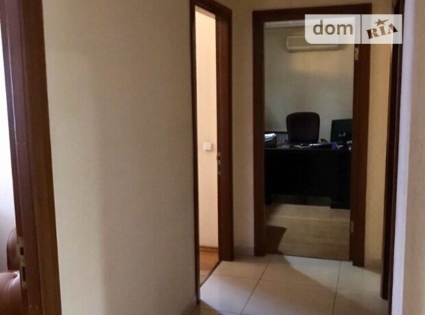 Rent an office in Dnipro in Tsentralnyi district per 93200 uah. 