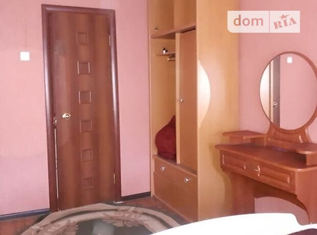 Rent an apartment in Sumy on the St. Soborna 42 per 5000 uah. 