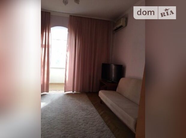 Rent a room in Kyiv on the St. Bazhova per 2700 uah. 