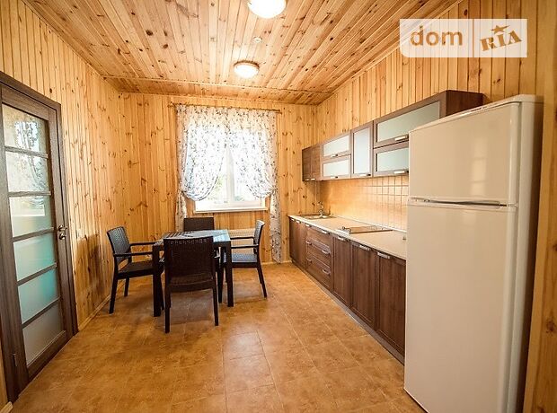 Снять посуточно дом в Киеве за 6500 грн. 
