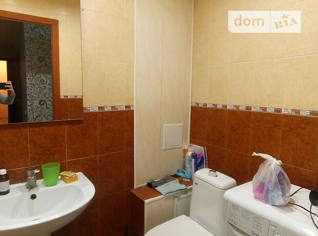 Rent a room in Dnipro on the St. Myru per 2250 uah. 