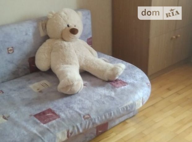 Rent a room in Kyiv in Obolonskyi district per 3400 uah. 