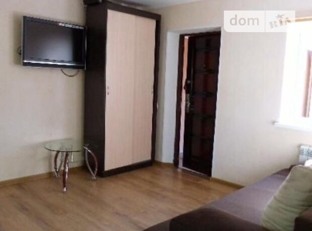 Rent daily a house in Berdiansk per 450 uah. 