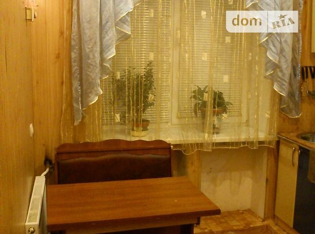 Снять посуточно квартиру в Славянске на ул. Банковская за 300 грн. 