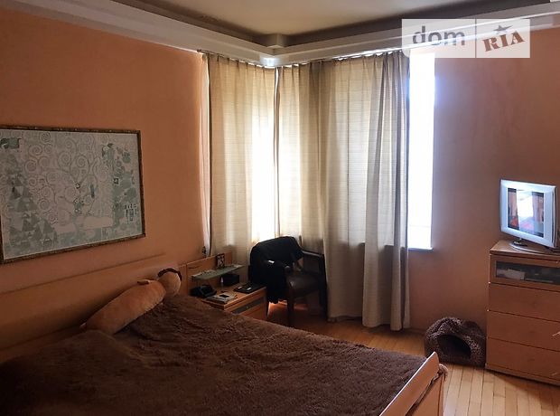 Rent an apartment in Kyiv on the St. Tymoshenka marshala per 24324 uah. 