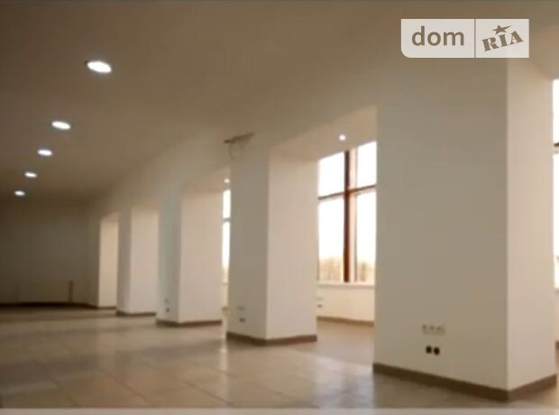Rent an office in Chernivtsi on the St. Nebesnoi Sotni 23А per 35000 uah. 