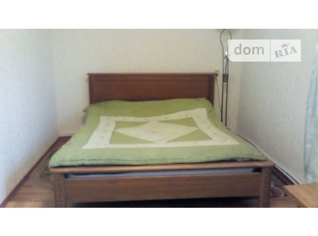 Rent daily a room in Odesa on the St. 40 rokiv Oborony Odesy per 120 uah. 