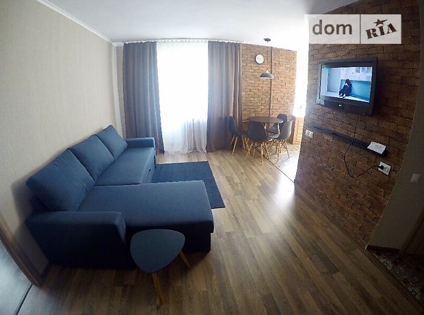 Rent daily an apartment in Chernihiv on the St. Lyubetska per 600 uah. 