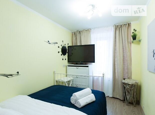 Rent daily an apartment in Kyiv near Metro Vokzalna per 500 uah. 
