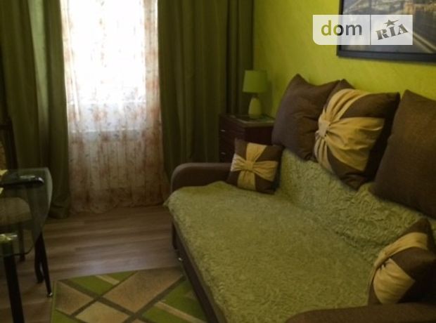 Rent daily an apartment in Odesa on the St. Luzanivska 5 per 750 uah. 