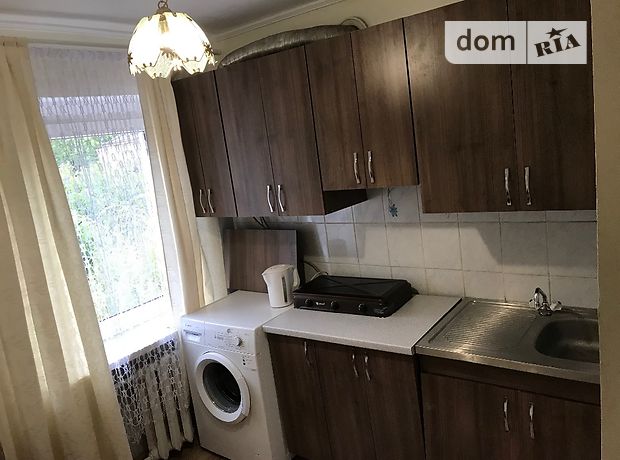 Rent daily an apartment in Ivano-Frankivsk on the St. Belvederska per 350 uah. 