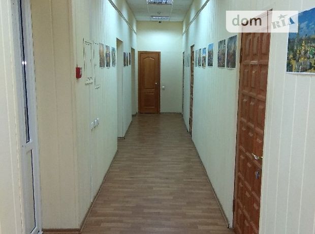 Rent an office in Kyiv on the Peremohy square per 11280 uah. 