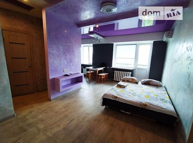 Rent daily an apartment in Sloviansk on the St. Lozanovycha 8 per 430 uah. 