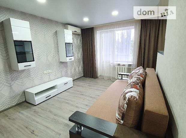 Rent an apartment in Kharkiv on the Avenue Haharina per 7500 uah. 