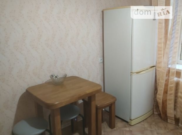 Rent an apartment in Kramatorsk on the Blvd. Kramatorskyi per 4500 uah. 