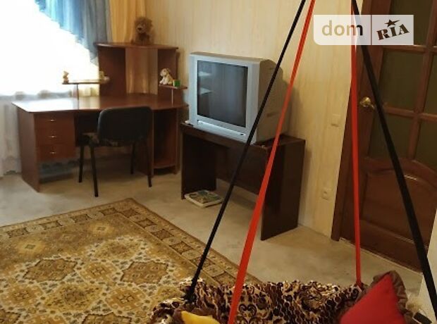 Rent an apartment in Kramatorsk on the Blvd. Mashynobudivnykiv 1500 per 3500 uah. 