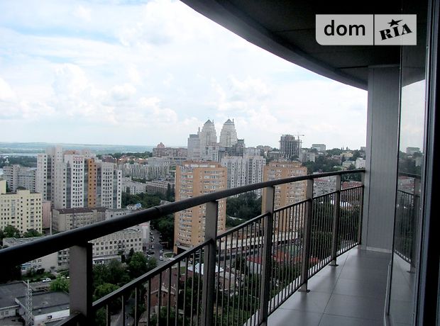 Rent daily an apartment in Dnipro on the St. Hlynky per 2000 uah. 