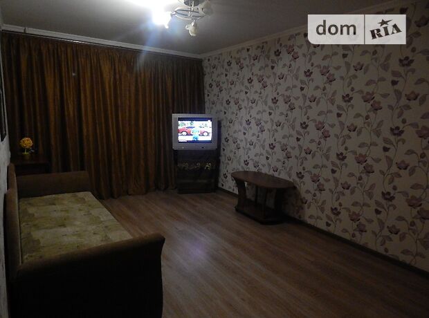 Снять посуточно квартиру в Кропивницком на ул. Яновского 155а за 400 грн. 