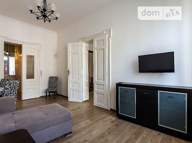 Зняти квартиру в Львові в Галицькому районі за 13405 грн. 