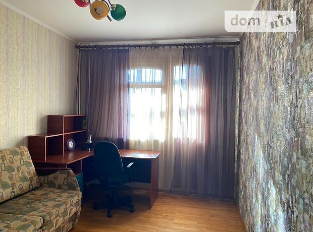 Rent an apartment in Kharkiv on the Avenue Peremohy 54Б per 11000 uah. 