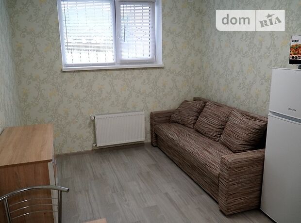 Rent an apartment in Kyiv on the St. Radystiv 30 per 8000 uah. 