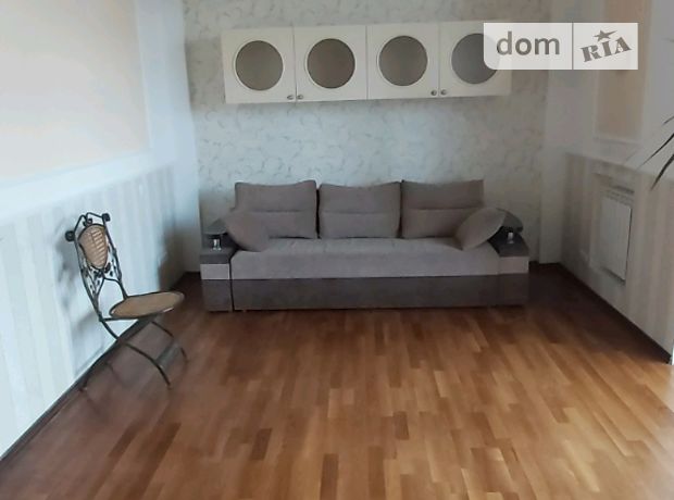 Rent an apartment in Kyiv on the St. Yanusha Korchaka per 15000 uah. 