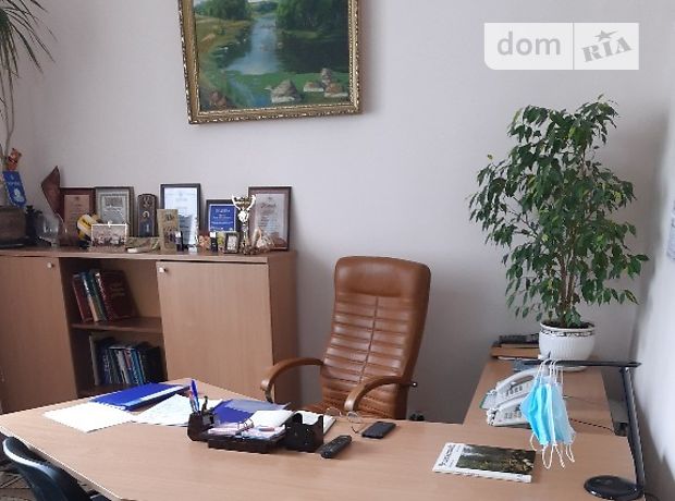 Rent an office in Vinnytsia on the St. Soborna per 4000 uah. 