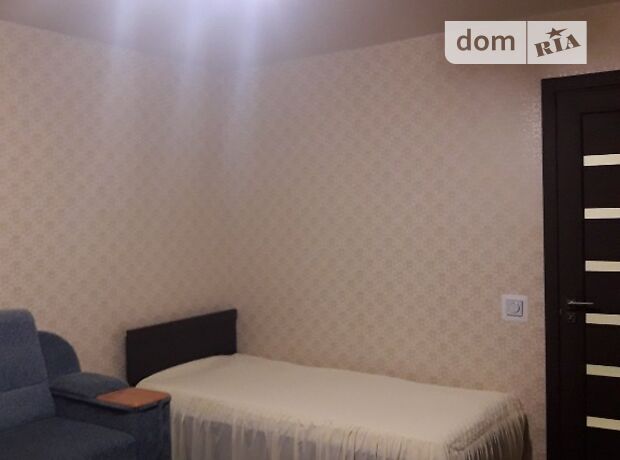 Rent an apartment in Berdiansk on the St. Italiiska 39 per 10000 uah. 