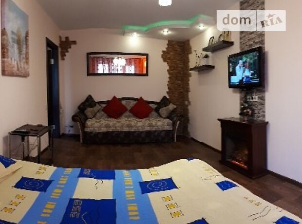 Rent daily an apartment in Dnipro on the Avenue Haharina per 750 uah. 