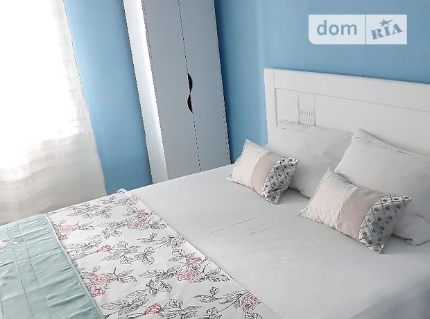 Rent daily an apartment in Kryvyi Rih in Pokrovskyi district per 400 uah. 