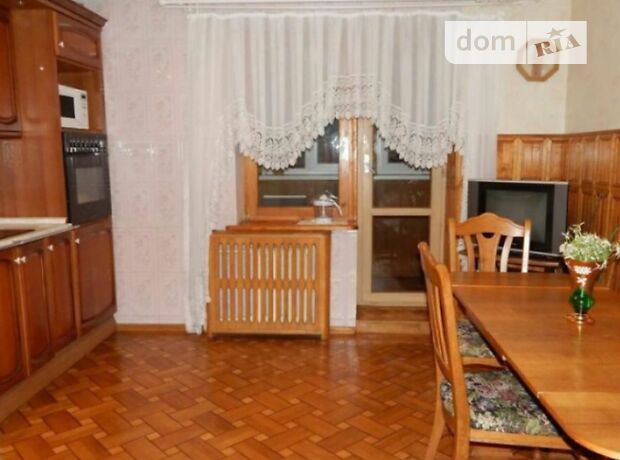 Rent daily a room in Odesa on the 1-a Liustdorfska line per 500 uah. 