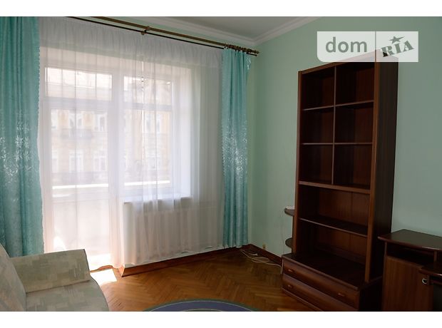 Rent an apartment in Kyiv on the St. Sichovykh Striltsiv 13000 per 13000 uah. 