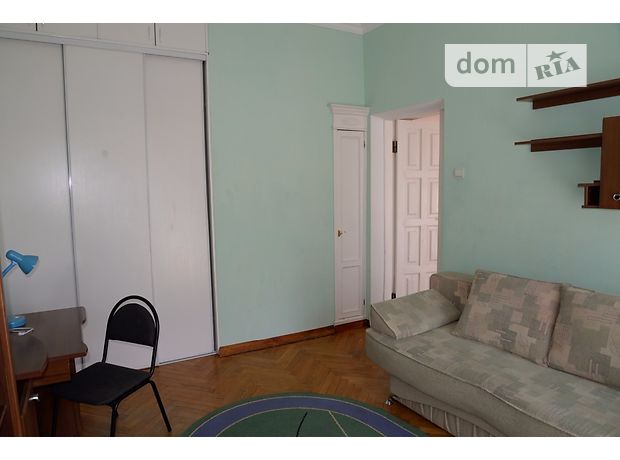 Rent an apartment in Kyiv on the St. Sichovykh Striltsiv 13000 per 13000 uah. 