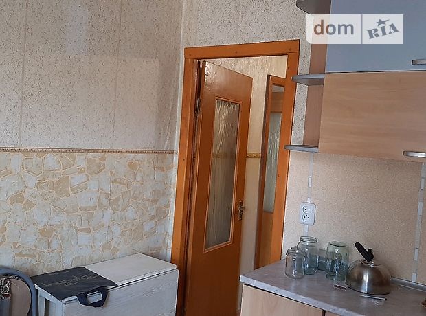 Rent an apartment in Kryvyi Rih per 2500 uah. 