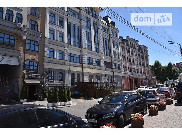 Rent an office in Kyiv on the Kontraktova square per 32787 uah. 